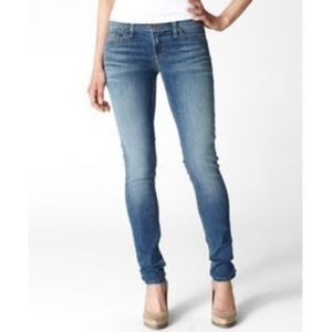 524 skinny Levis Jeans